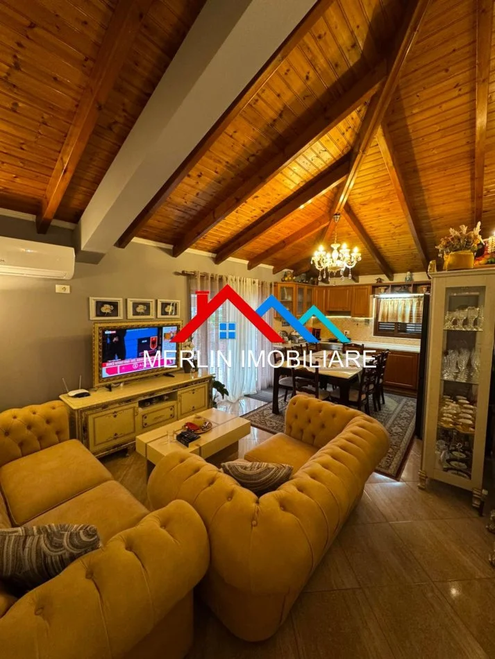 Tirane, shitet Vile 2+1+Aneks+Ballkon Kati 3, 776 m² 950.000 € (RRUGA E KOKONOZEVE,SHKOZE)
