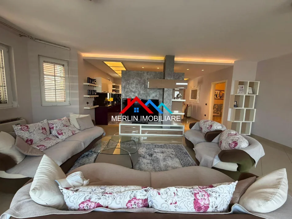 Tirane, shitet Vile 3+1+Ballkon Kati 3, 306 m² 500.000 € (PASKUQAN)