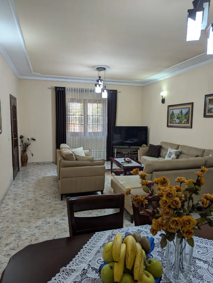 Tirane, shitet Vile 3 Katshe Kati 3, 280 m² 520.000 € (don bosko)
