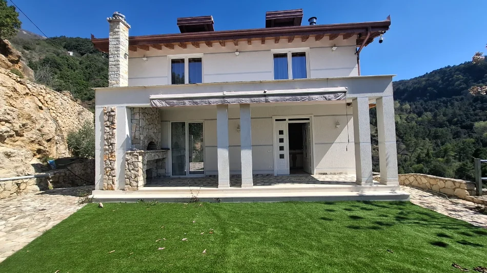 Tirane, shitet Vile Vile 2 Katshe Kati 2, 347 m² 600.000 € (selekt hill)