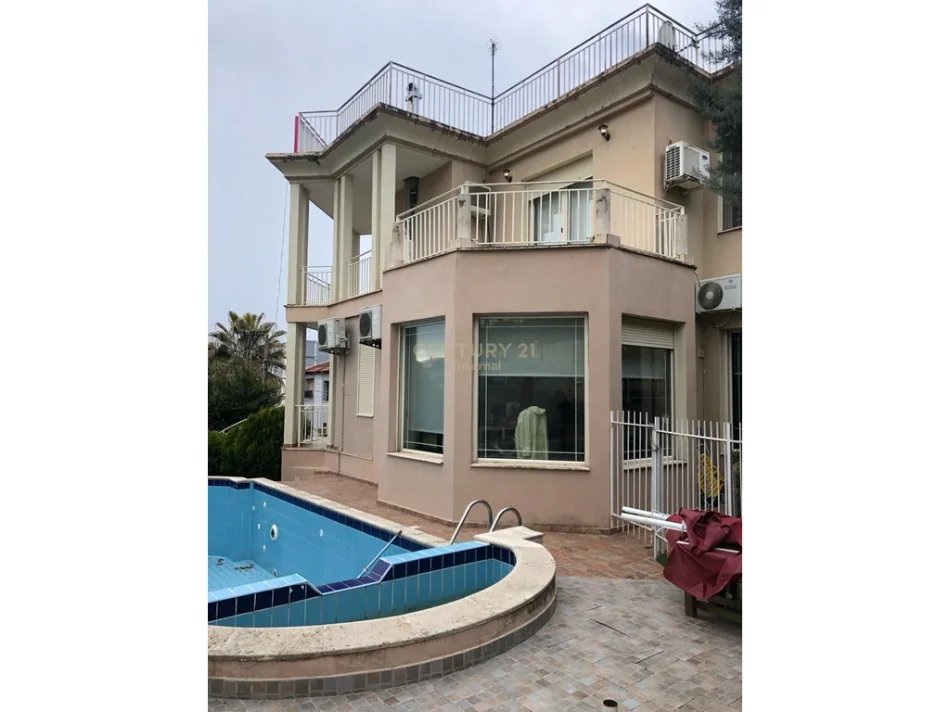 Tirane, shitet Vile Vile 3 Katshe , 900 m² 1.300.000 € (Pallati Brigadave)