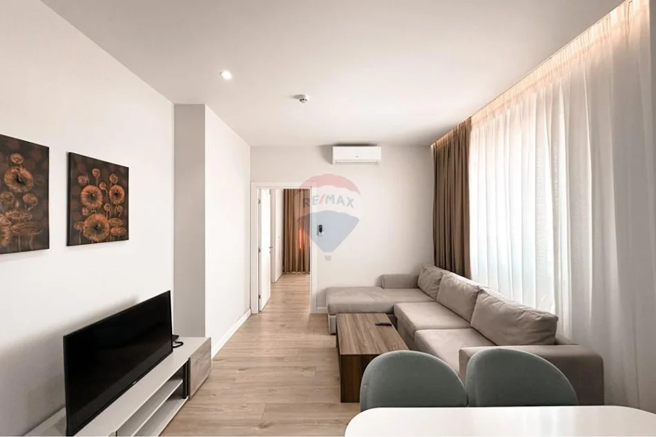 Tirane, shitet apartament 1+1 , 220 m² 370.000 € (Kinostudio)