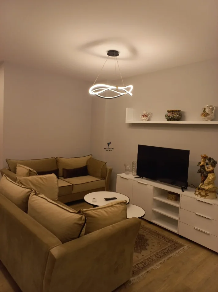 Tirane, shitet apartament 1+1 , 60 m² 150.000 € (KOMUNA E PARISIT)