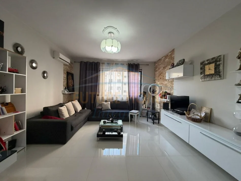 Tirane, shitet apartament 1+1 , 65 m² 123.000 € (Unaza e re)
