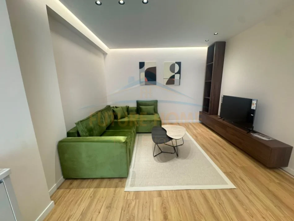 Tirane, shitet apartament 1+1 , 65 m² 125.000 € (UNAZA E RE)