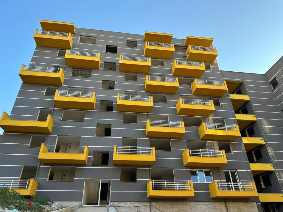 Tirane, shitet apartament 1+1 , 70 m² 107.000 € (shkoze)