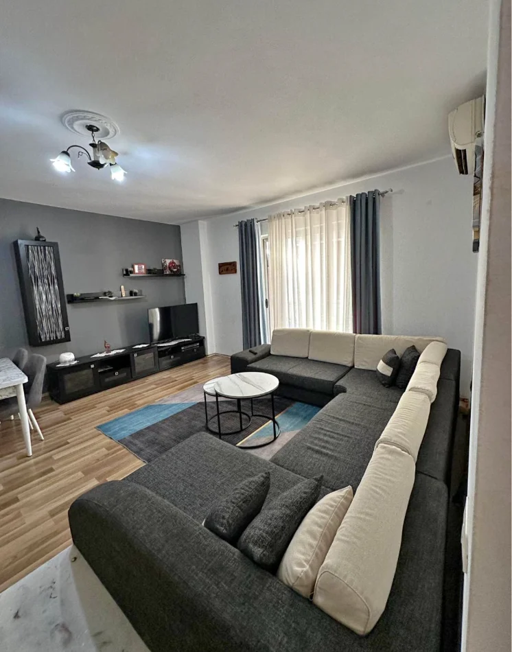 Tirane, shitet apartament 1+1 , 71 m² 82.426 € (Kamëz)
