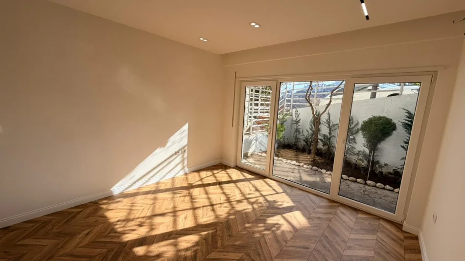 Tirane, shitet apartament 1+1+Aneks+Ballkon Kati 0, 67 m² 127.000 € (kodra e diellit)