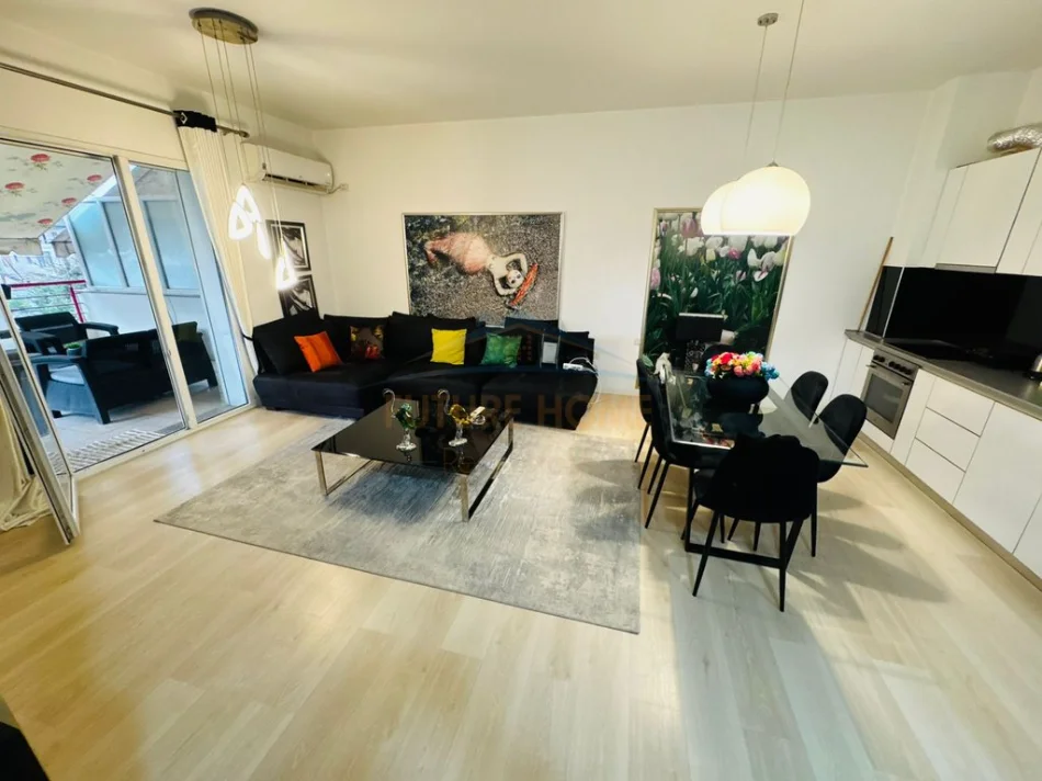 Tirane, shitet apartament 1+1+Aneks+Ballkon Kati 1, 130 m² 183.000 € (JORDAN MISJA)
