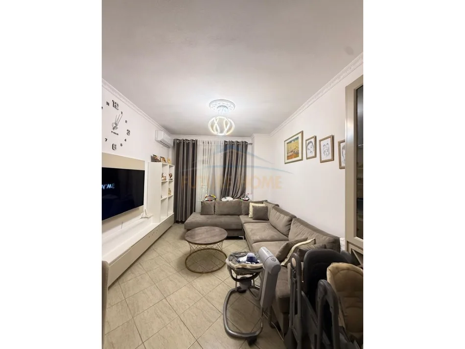 Tirane, shitet apartament 1+1+Aneks+Ballkon Kati 1, 56 m² 95.000 € (Misto Mame)