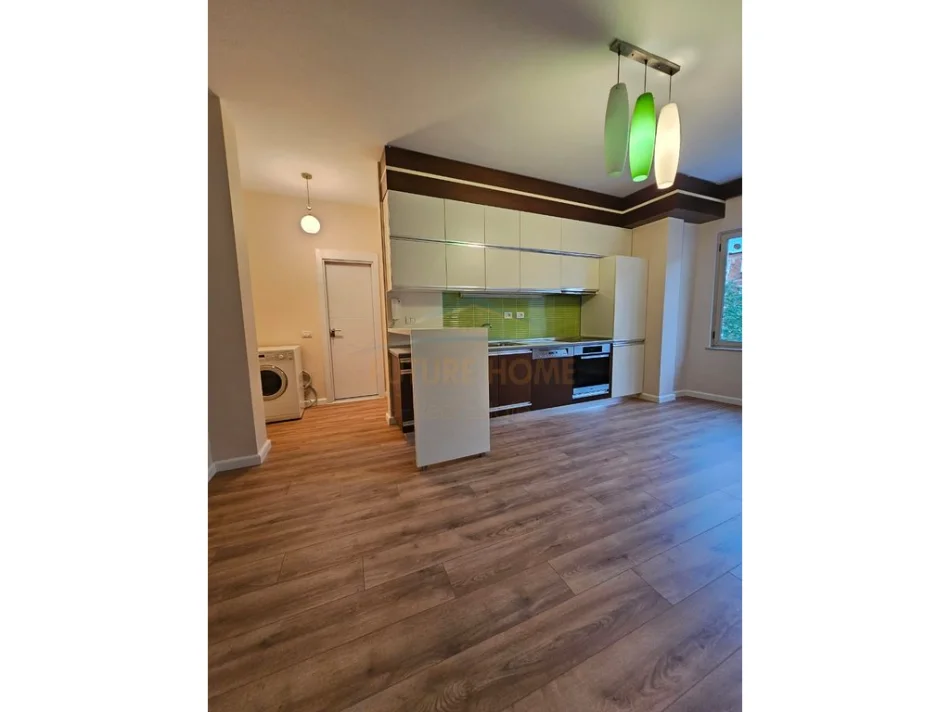 Tirane, shitet apartament 1+1+Aneks+Ballkon Kati 3, 67 m² 163.000 € (Mine Peza)