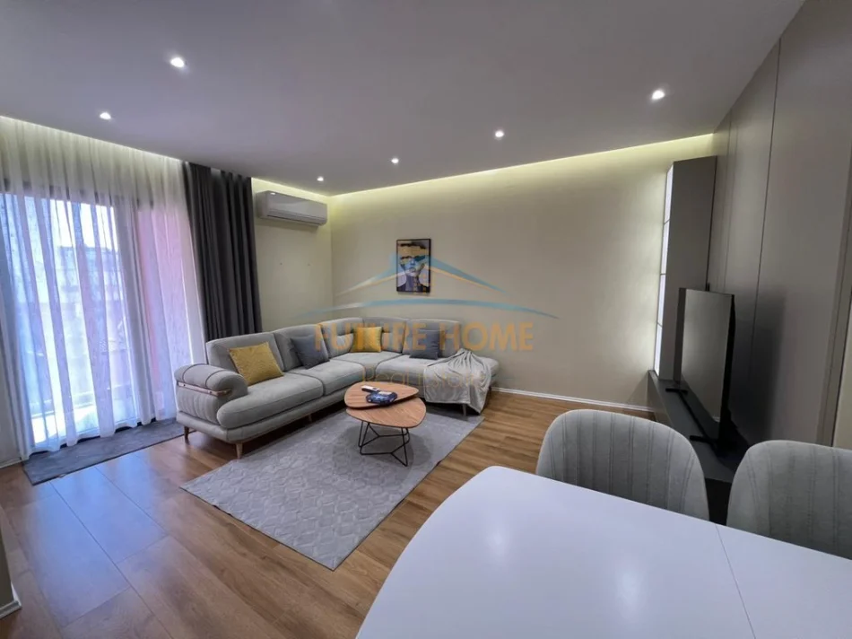 Tirane, shitet apartament 1+1+Aneks+Ballkon Kati 4, 79 m² 285.000 € (Galeria Roma)