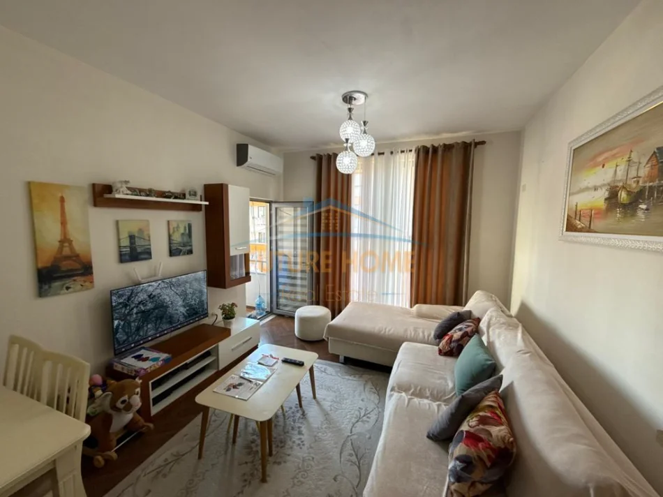 Tirane, shitet apartament 1+1+Aneks+Ballkon Kati 6, 66 m² 105.000 € (Unaza e Re)