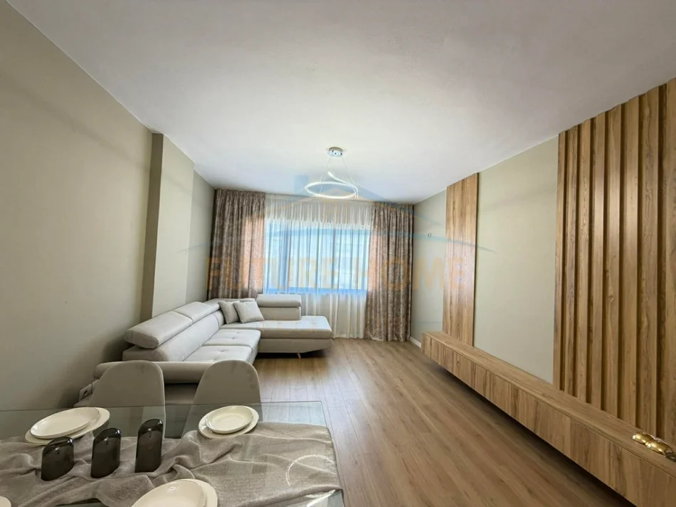 Tirane, shitet apartament 1+1+Aneks+Ballkon Kati 8, 73 m² 125.000 € (Unaza e Re)