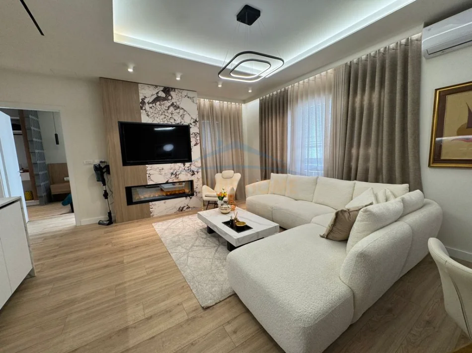 Tirane, shitet apartament 1+1+Aneks+Ballkon Kati 9, 72 m² 180.000 € (S Block , Zogu i Zi)
