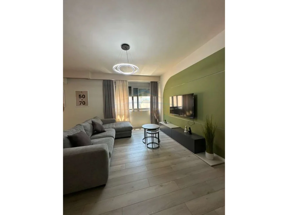 Tirane, shitet apartament 1+1+Aneks+Ballkon Kati 9, 85 m² 195.000 € (21 Dhjetori)