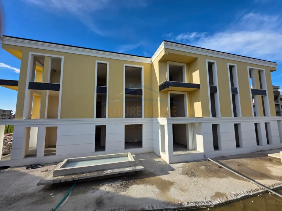 Tirane, shitet apartament 1+1+Ballkon Kati 0, 57 m² 108.661 € (Sauk)