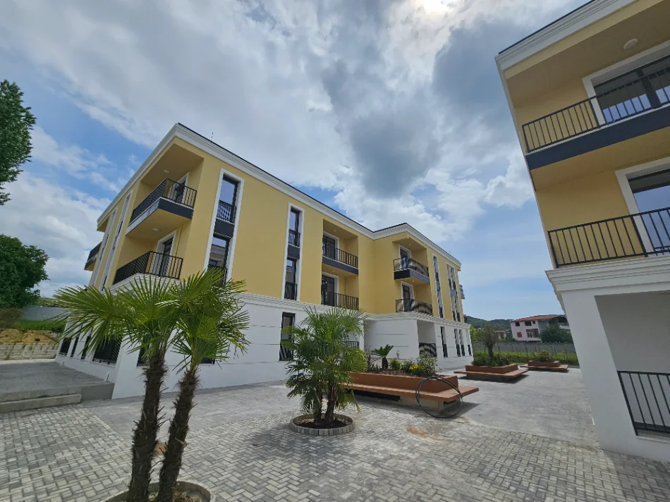 Tirane, shitet apartament 1+1+Ballkon Kati 0, 57 m² (Sauk)