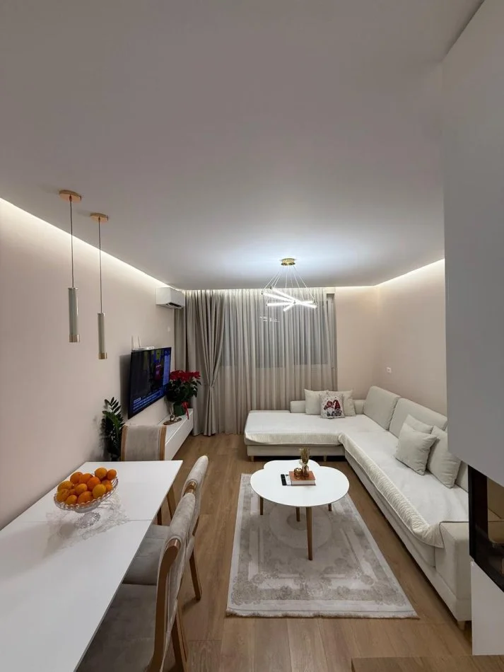 Tirane, shitet apartament 1+1+Ballkon Kati 1, 58 m² 110.000 € (SHKOZE)