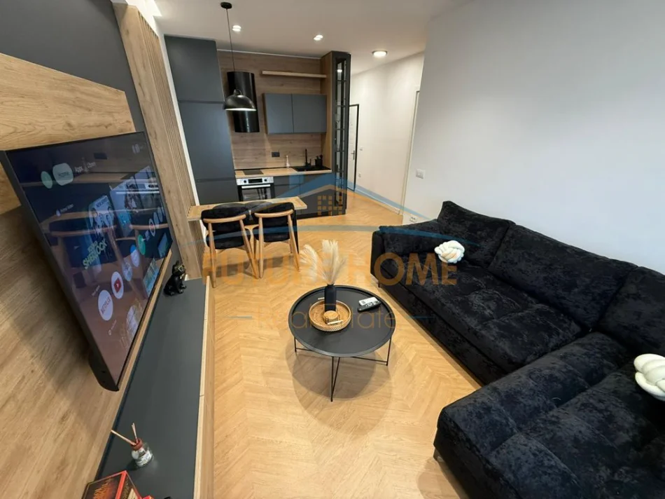 Tirane, shitet apartament 1+1+Ballkon Kati 1, 60 m² 175.000 € (Kopshti Zoologjik)