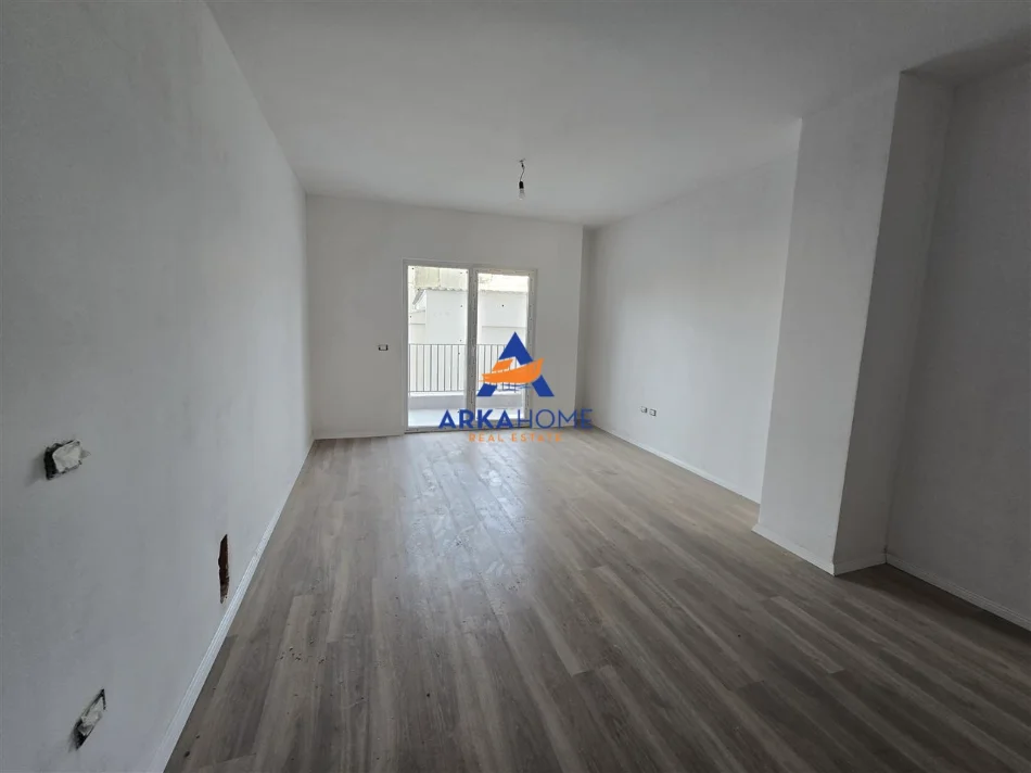 Tirane, shitet apartament 1+1+Ballkon Kati 1, 72 m² 132.000 € (RRUGA DRITAN HOXHA)