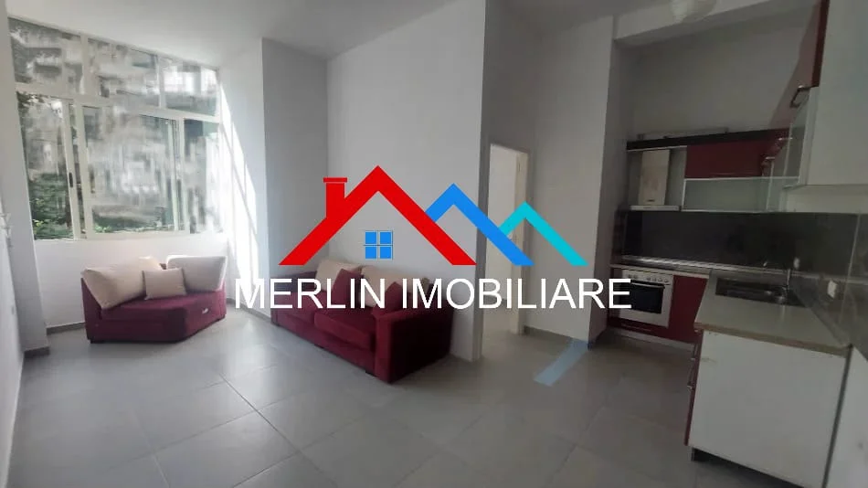 Tirane, shitet apartament 1+1+Ballkon Kati 2, 53 m² 910.000 € (RRUGA SOTIR CACI,FRESK)