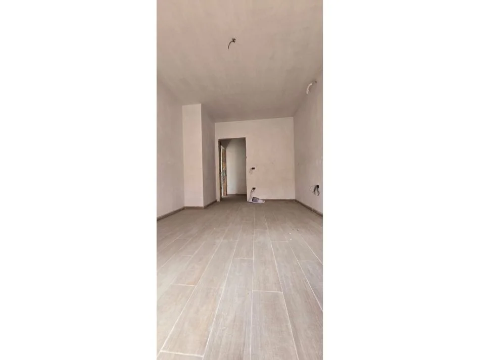 Tirane, shitet apartament 1+1+Ballkon Kati 2, 73 m² 139.000 € (Hipoteka)