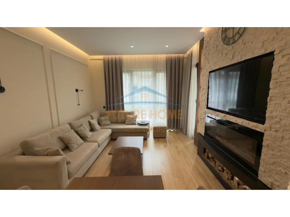 Tirane, shitet apartament 1+1+Ballkon Kati 2, 76 m² 280.000 € (Rruga e Kavajes)