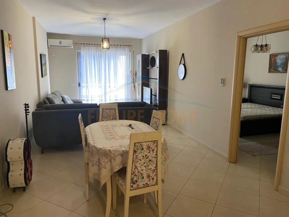 Tirane, shitet apartament 1+1+Ballkon Kati 2, 88 m² 123.000 € (Fresk)
