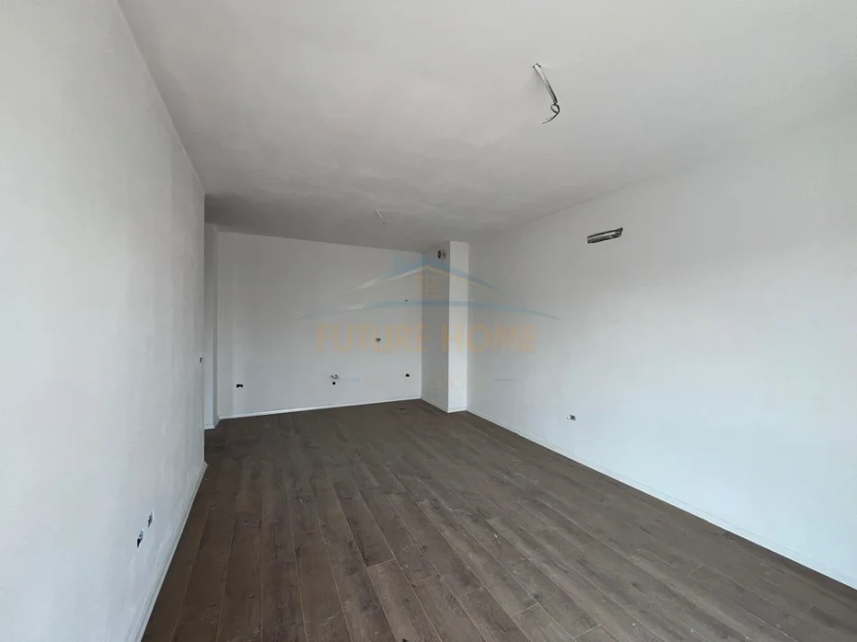 Tirane, shitet apartament 1+1+Ballkon Kati 3, 66 m² 198.000 € (BULEVARDI I RI)