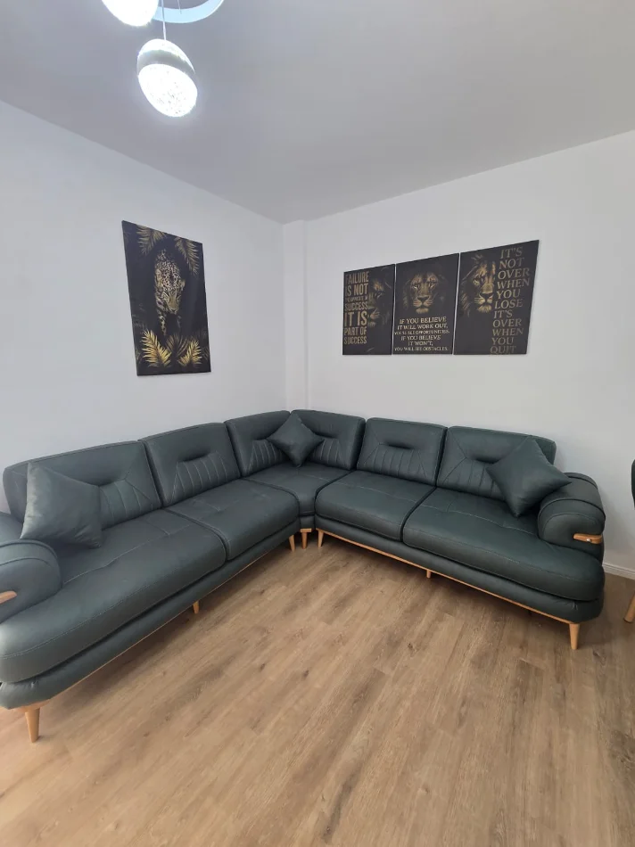 Tirane, shitet apartament 1+1+Ballkon Kati 3, 74 m² 130.000 € (FRESK)