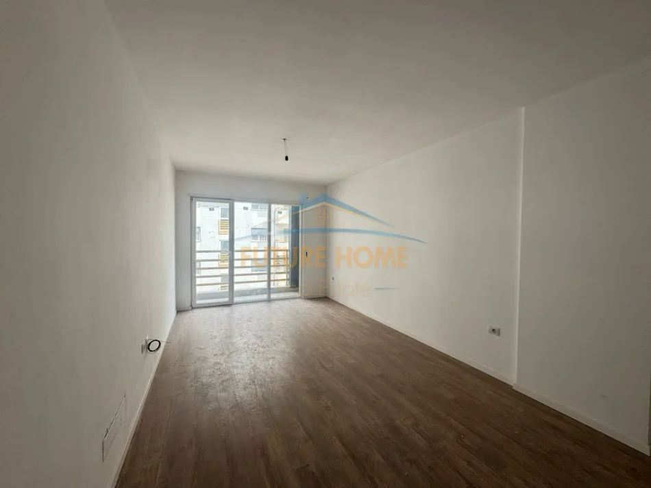 Tirane, shitet apartament 1+1+Ballkon Kati 3, 83 m² 135.000 € (ish Dogana)