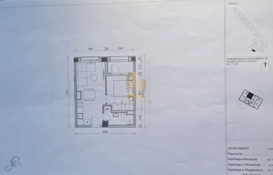 Tirane, shitet apartament 1+1+Ballkon Kati 4, 49 m² 79.500 € (Ali Demi)