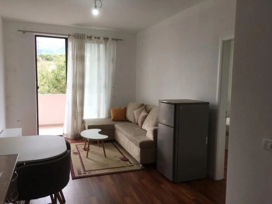 Tirane, shitet apartament 1+1+Ballkon Kati 4, 55 m² 75.000 € (UNAZA E MADHE)