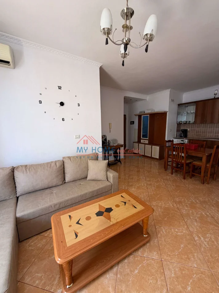 Tirane, shitet apartament 1+1+Ballkon Kati 4, 56 m² 110.000 € (Astir)