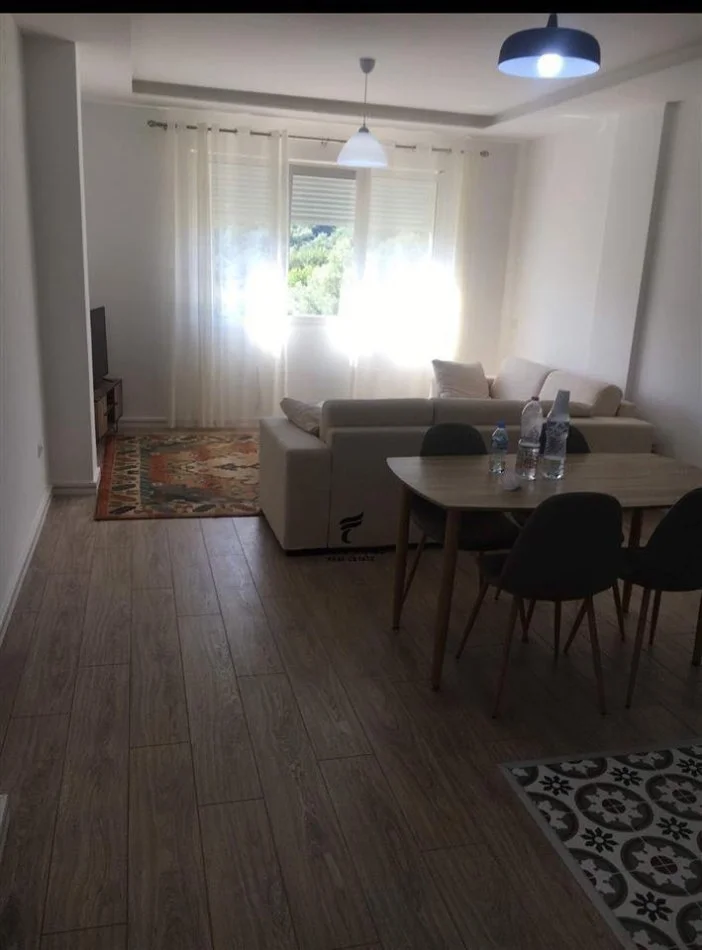 Tirane, shitet apartament 1+1+Ballkon Kati 4, 72 m² 145.000 € (KOPSHTI ZOOLOGJIK)