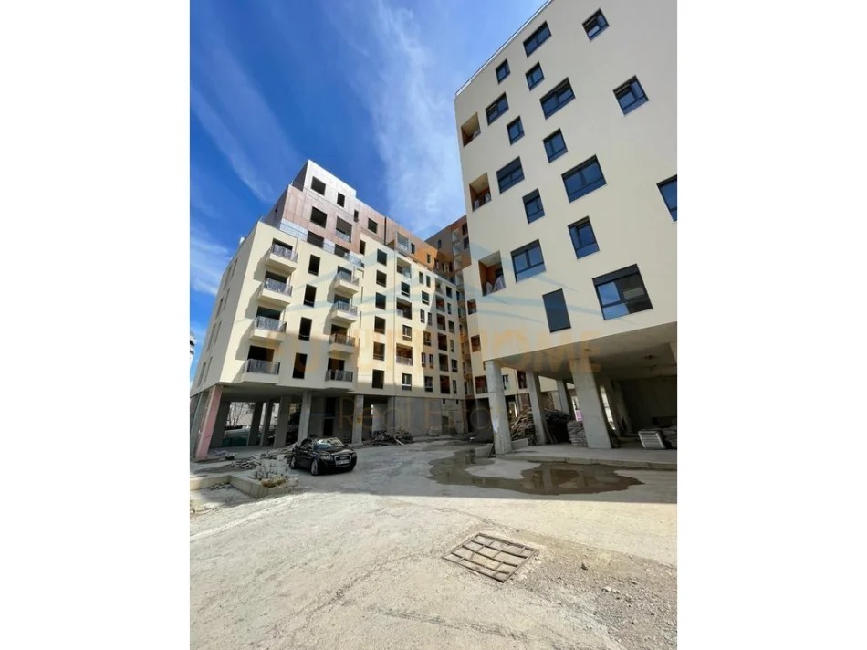 Tirane, shitet apartament 1+1+Ballkon Kati 4, 74 m² 137.000 € (Don Bosko)
