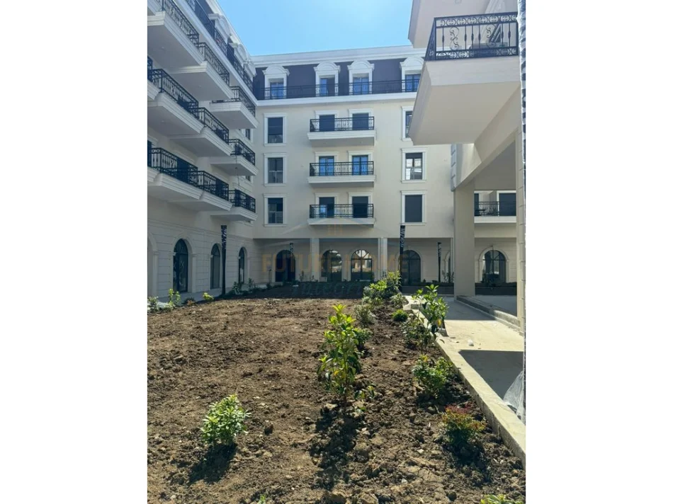 Tirane, shitet apartament 1+1+Ballkon Kati 4, 76 m² 138.000 € (Porta Tirana e Re)