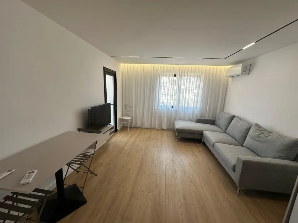Tirane, shitet apartament 1+1+Ballkon Kati 5, 37 m² 110.000 € (Mine Peza)