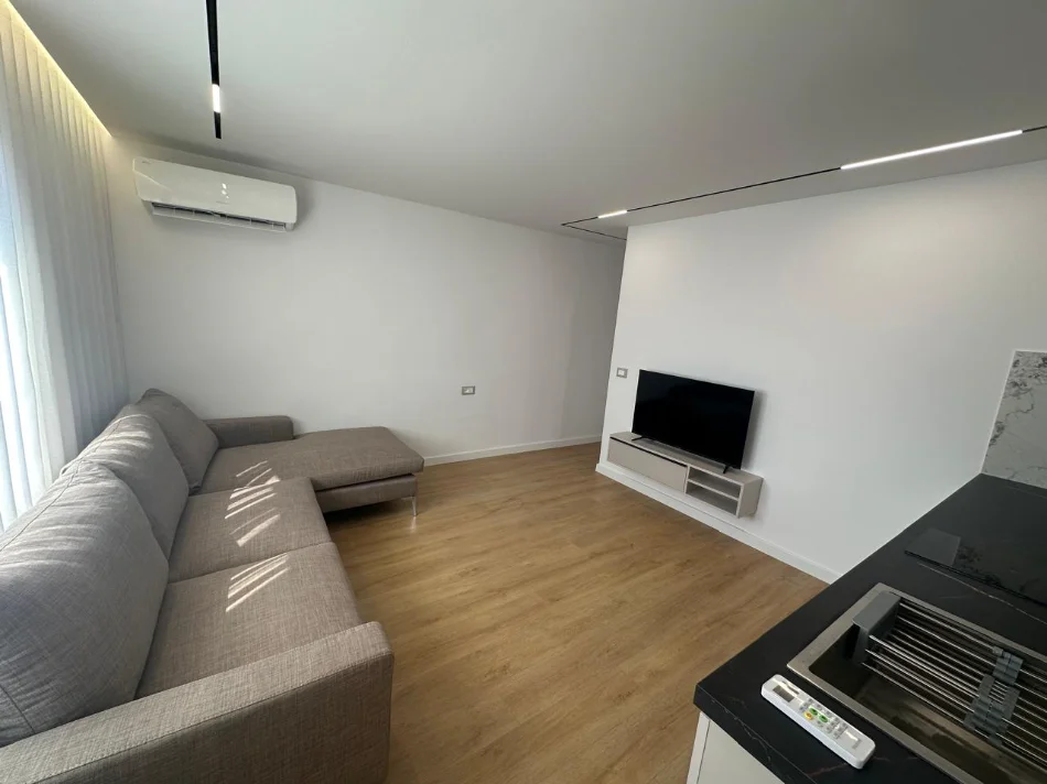 Tirane, shitet apartament 1+1+Ballkon Kati 5, 46 m² 120.000 € (Mine Peza)