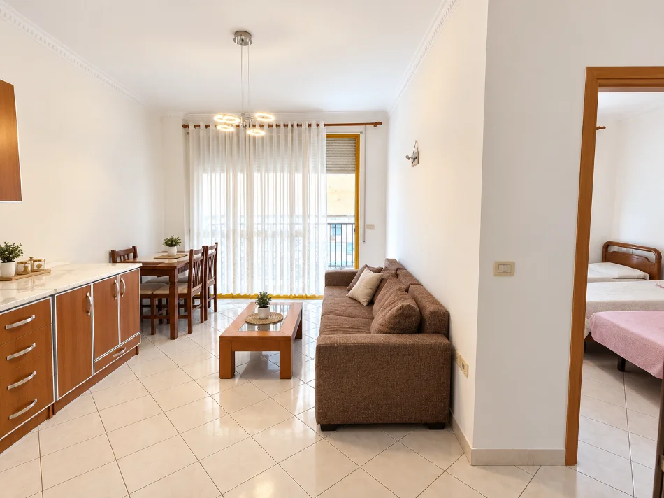 Tirane, shitet apartament 1+1+Ballkon Kati 5, 55 m² 155.000 € (Komuna e parisit)