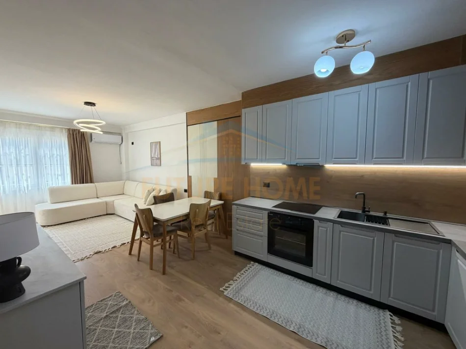 Tirane, shitet apartament 1+1+Ballkon Kati 5, 66 m² 121.000 € (Unaza e Re)