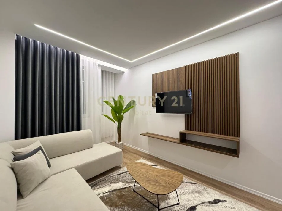 Tirane, shitet apartament 1+1+Ballkon Kati 5, 70 m² (fortuzi)