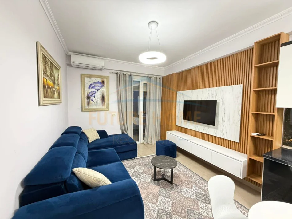 Tirane, shitet apartament 1+1+Ballkon Kati 7, 60 m² (Unaza e Re)