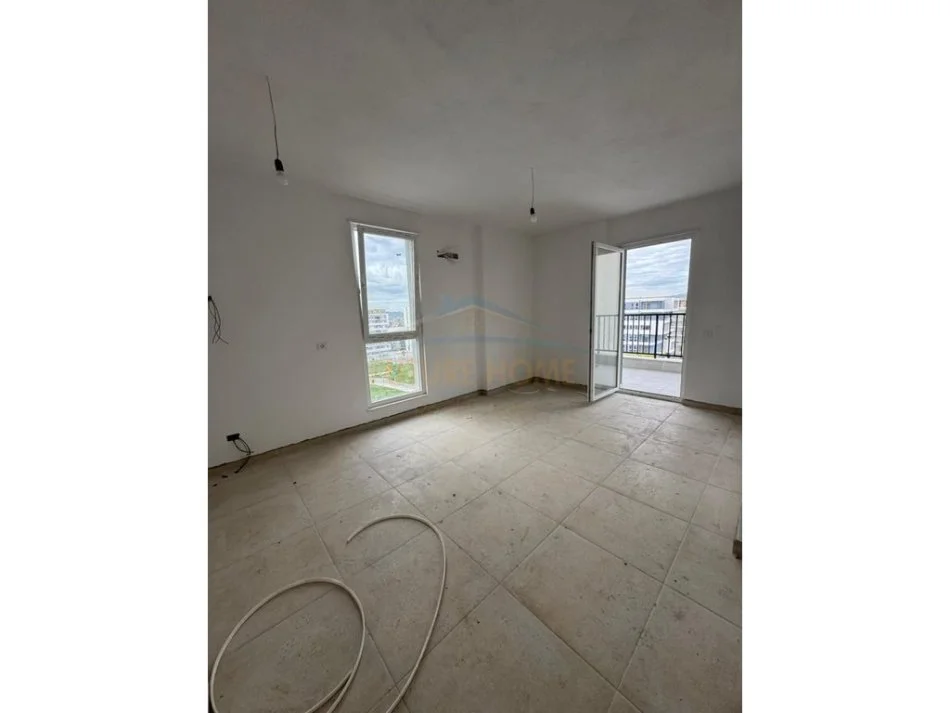 Tirane, shitet apartament 1+1+Ballkon Kati 7, 71 m² 78.000 € (UNIVERS CITY)