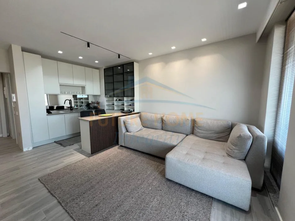 Tirane, shitet apartament 1+1+Garderobe, Kati 3, 76 m² (Sauk)  Kontaktoni per Cmimin