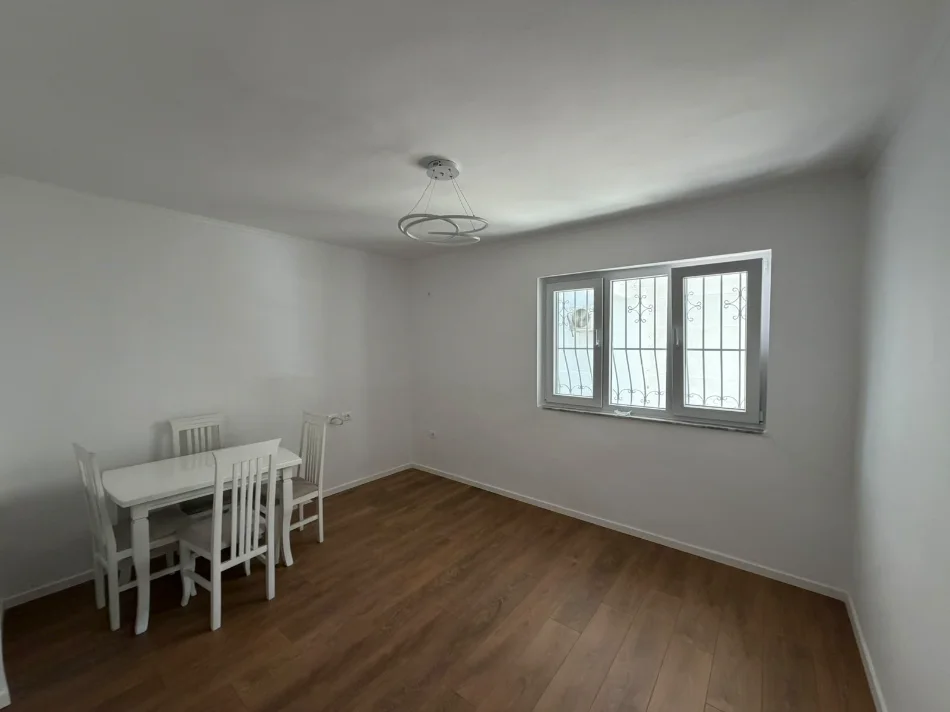 Tirane, shitet apartament 1+1 Kati 0, 57 m² 123.000 € (RRUGA FERIT XHAJKO , Prane Medreses)