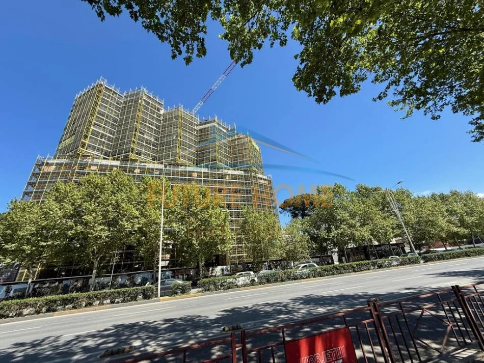 Tirane, shitet apartament 1+1 Kati 10, 70 m² 125.000 € (Rruga Dritan Hoxha)