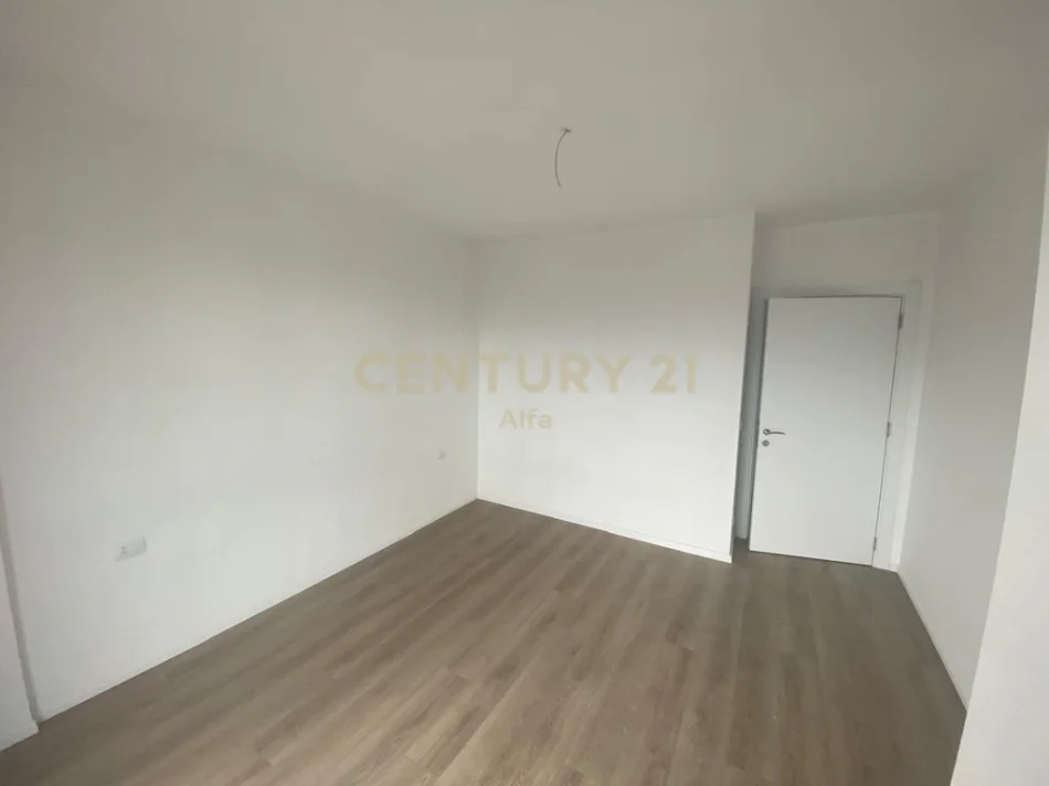Tirane, shitet apartament 1+1 Kati 1, 120.000 € (Akses Tirana)
