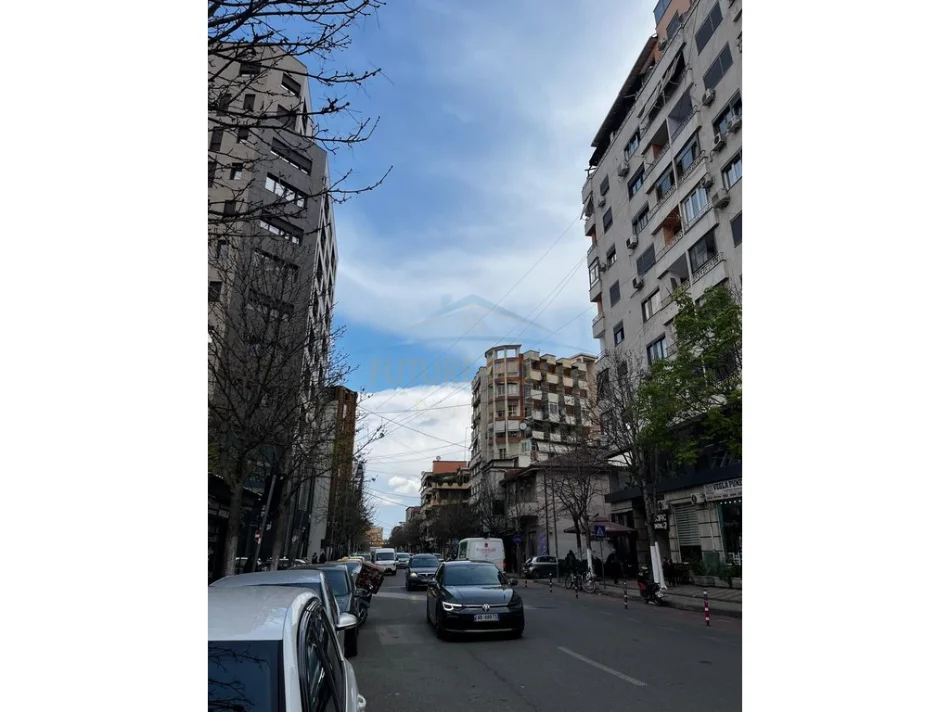 Tirane, shitet apartament 1+1 Kati 1, 57 m² 141.725 €